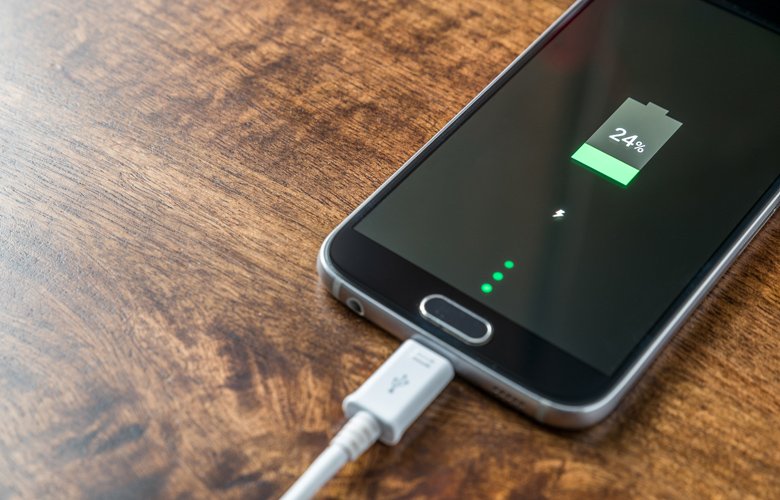 Το βασικό λάθος που καταστρέφει τη μπαταρία του κινητού σου – News.gr